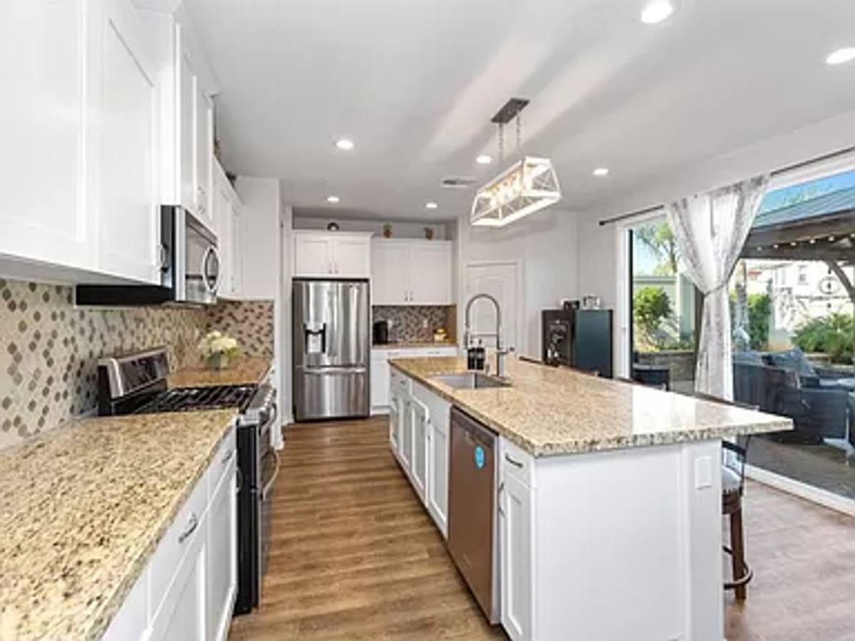 House for rent at 4260 Calle Del Vista, Oceanside, CA 92057
