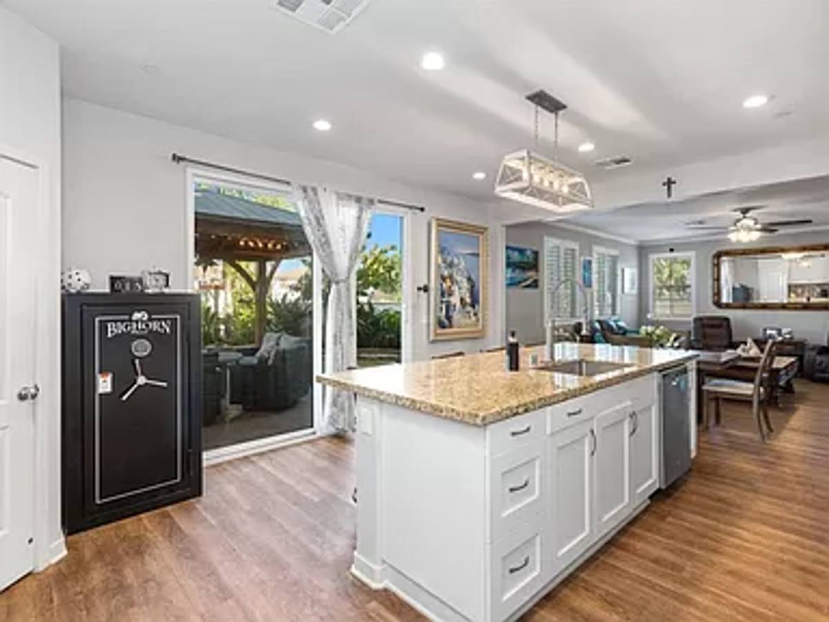 House for rent at 4260 Calle Del Vista, Oceanside, CA 92057