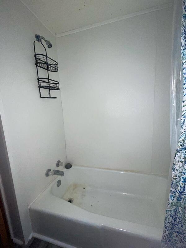 Apartment for rent at 1221 E 2nd St #2, Dover, OH 44622