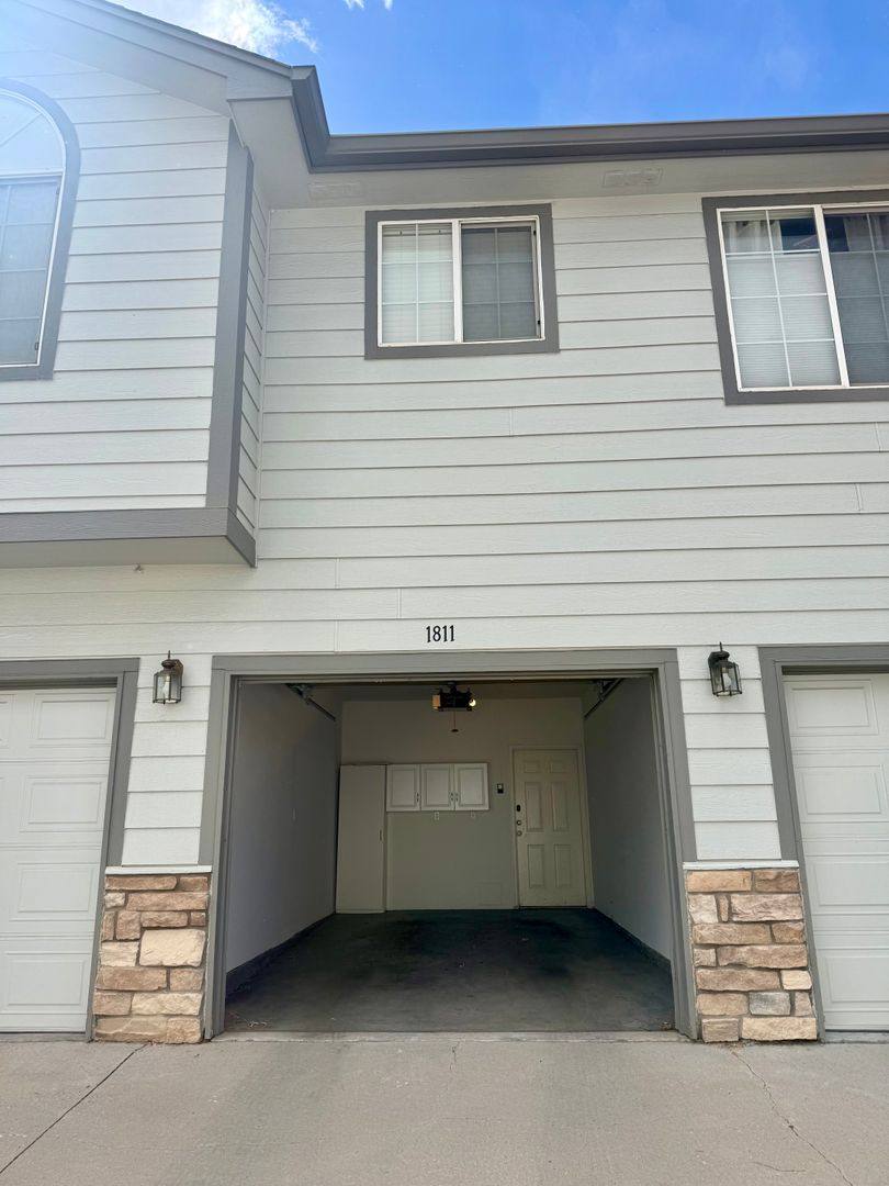 Condo for rent at 3262 E 103rd Dr #1811, Denver, CO 80229