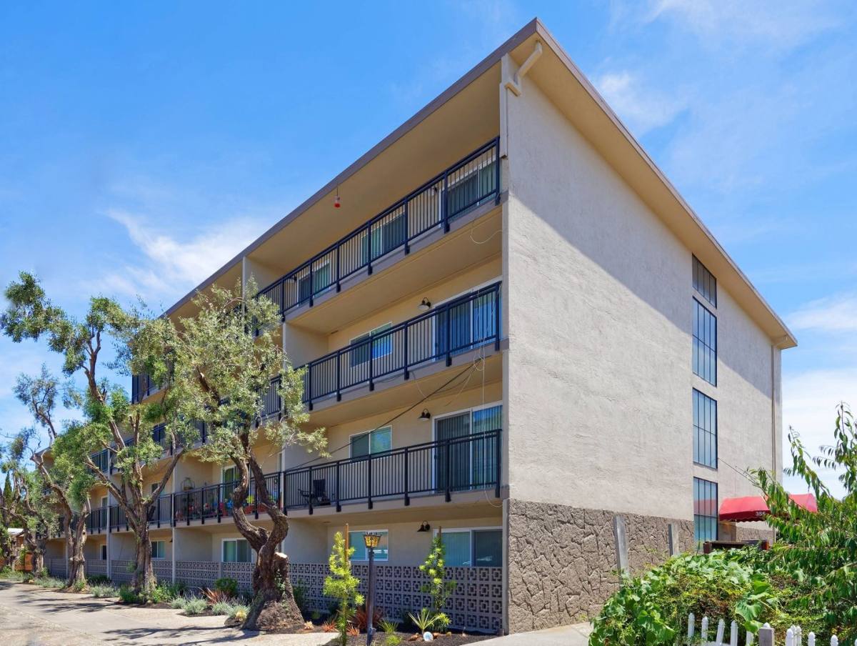 Apartment for rent at 355 Estabrook St, San Leandro, CA 94577
