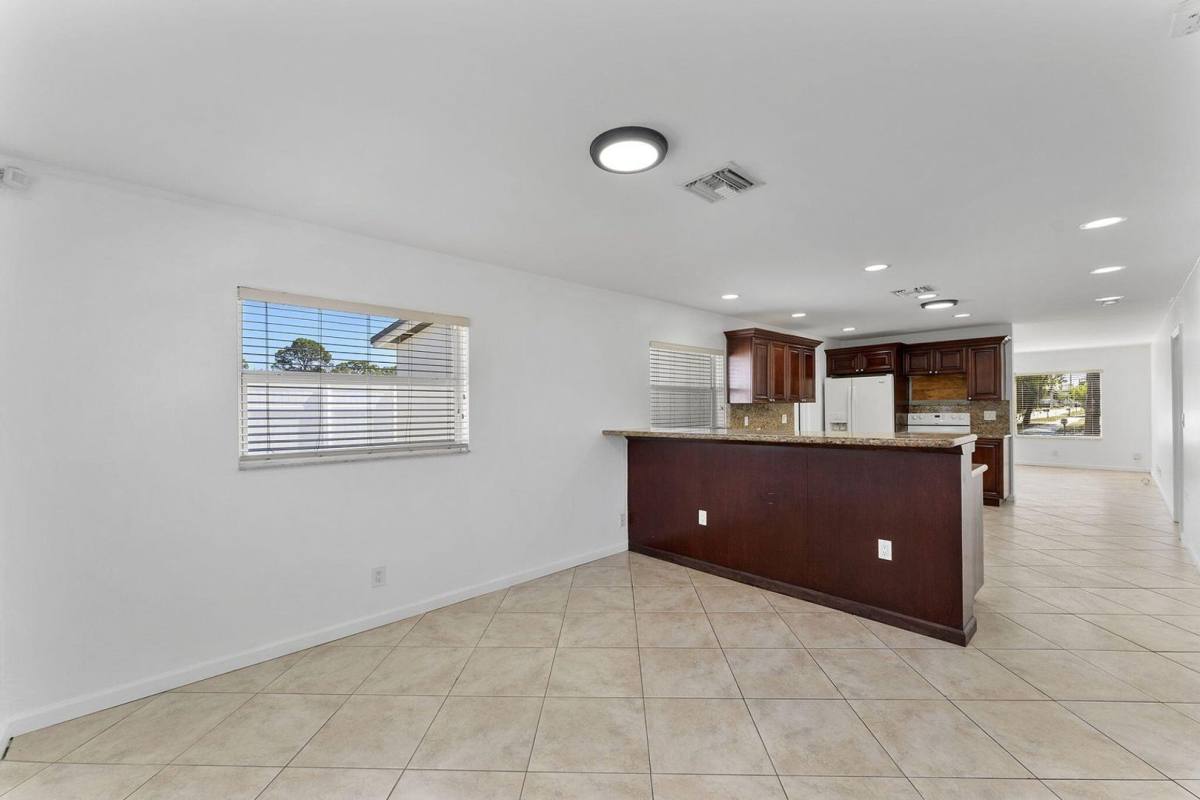 House for rent at 105 NW 7th Court, Deerfield Beach, FL 33441