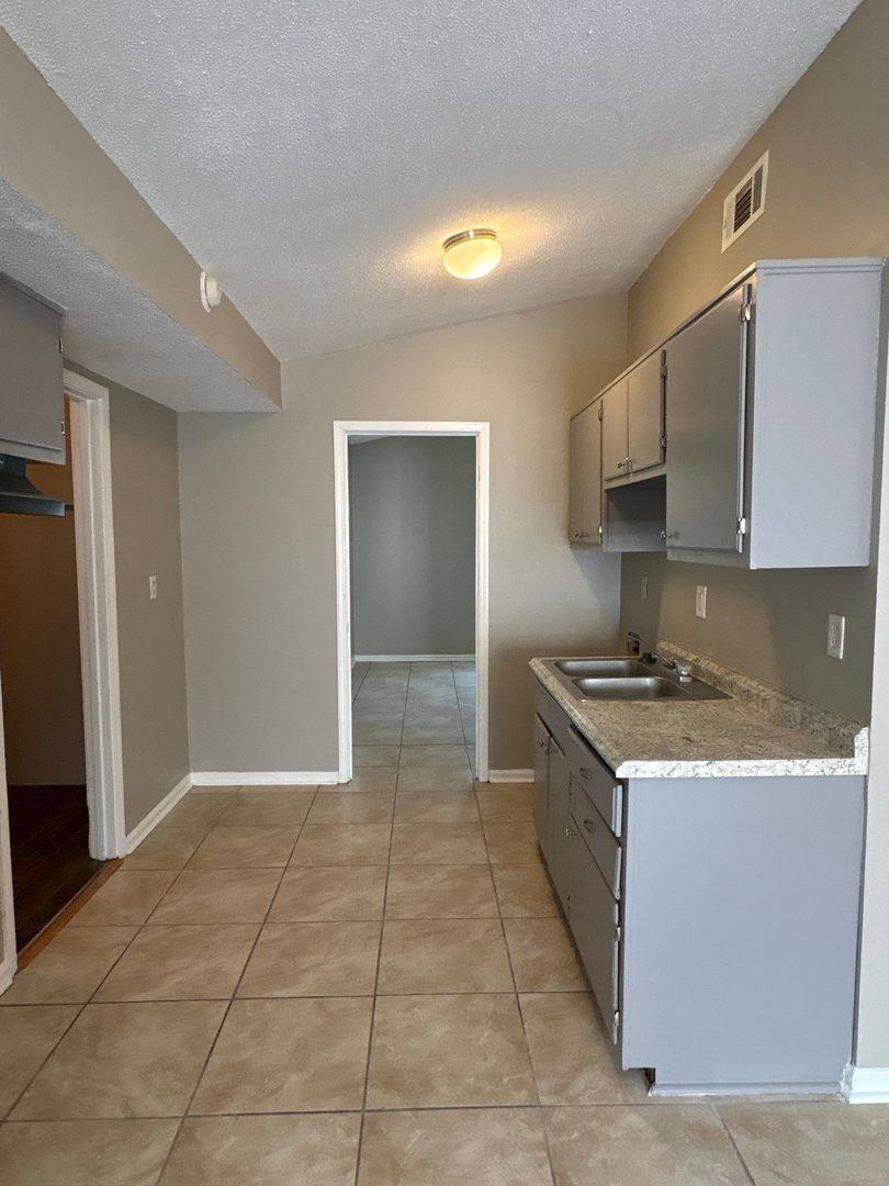 House for rent at 3509 Arnold Rd, Memphis, TN 38118