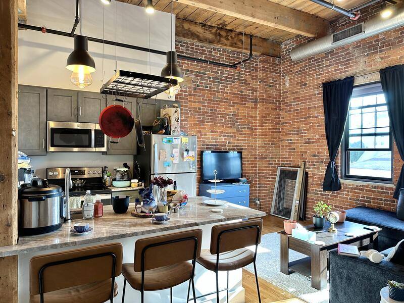 Apartment for rent at 128 Chandler St #406, Worcester, MA 01609