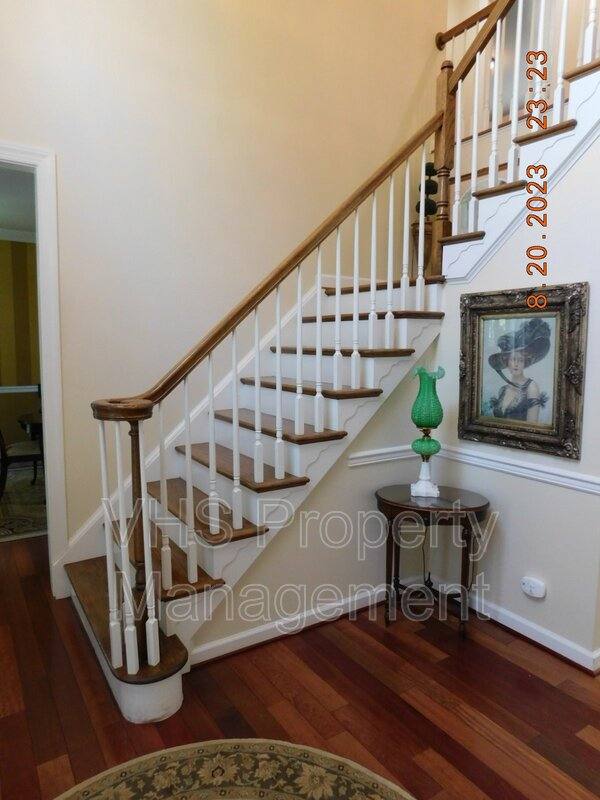House for rent at 2055 Freeman Dr, Amissville, VA 20106