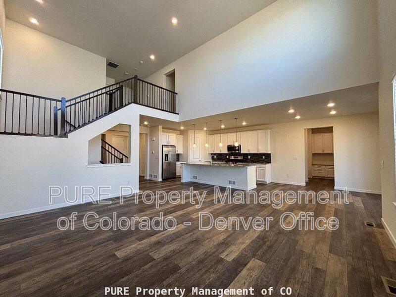 House for rent at 933 S Eaton Park Way, Aurora, CO 80018