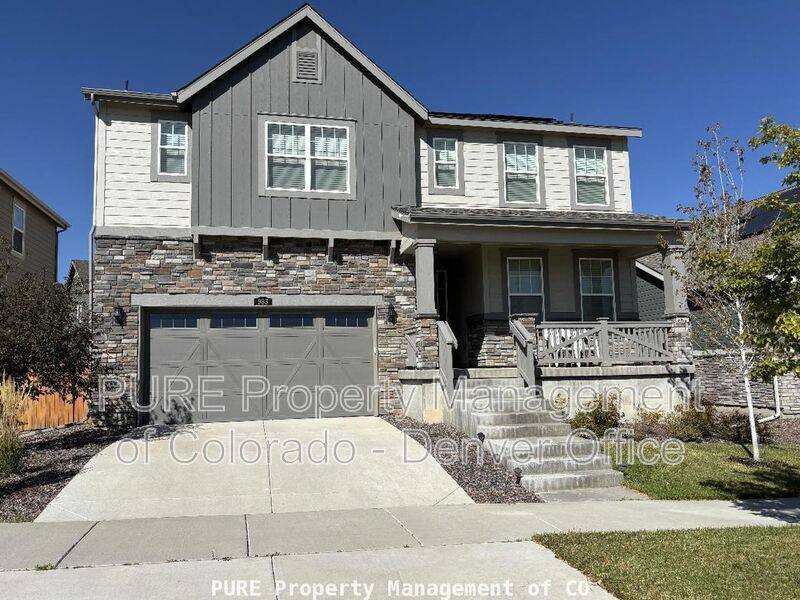 House for rent at 933 S Eaton Park Way, Aurora, CO 80018