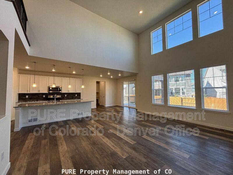 House for rent at 933 S Eaton Park Way, Aurora, CO 80018