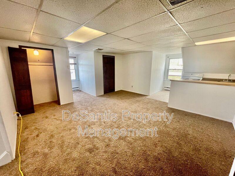 Apartment for rent at 514 E Chestnut #3, Washington, PA 15301