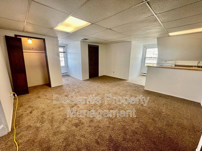 Apartment for rent at 514 E Chestnut #3, Washington, PA 15301