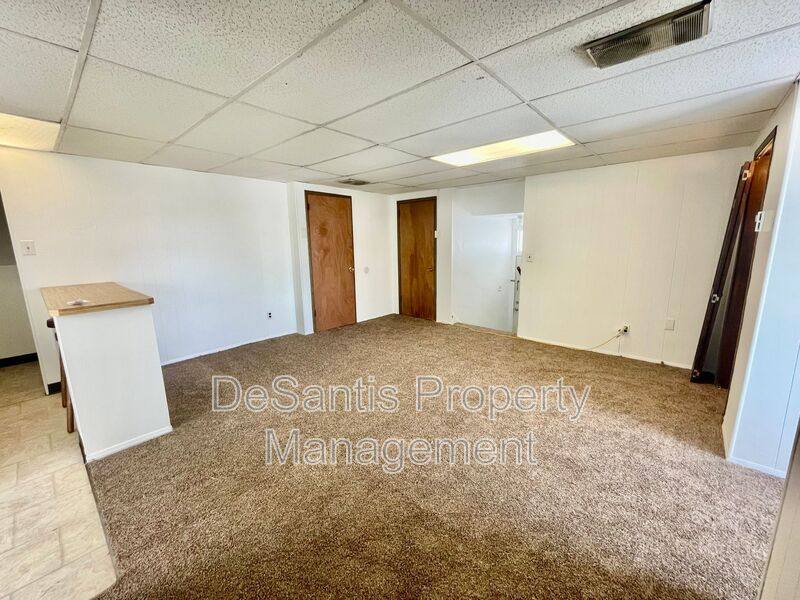 Apartment for rent at 514 E Chestnut #3, Washington, PA 15301