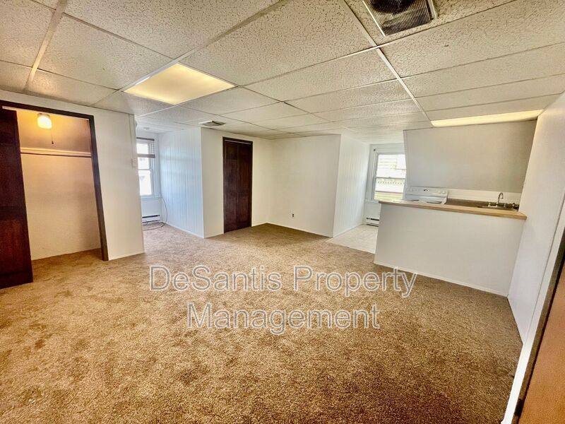 Apartment for rent at 514 E Chestnut #3, Washington, PA 15301