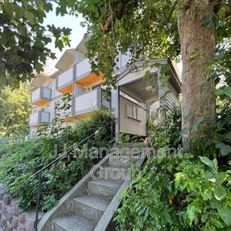 Apartment for rent at 226 E 7th Ave #1, Spokane, WA 99202