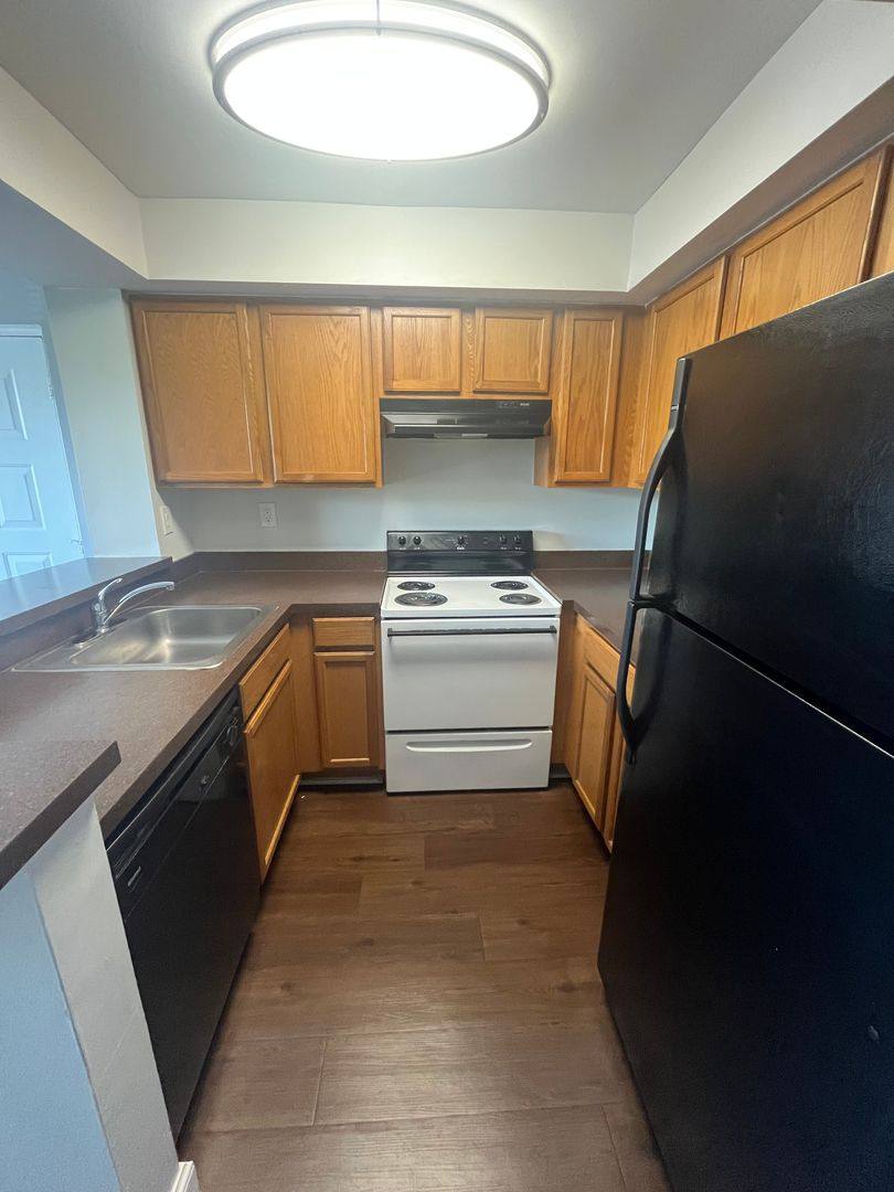 Apartment for rent at 728 Executive Center Dr, West Palm Beach, FL 33401