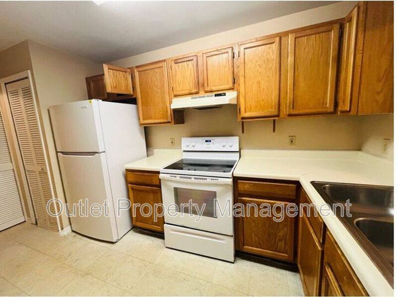 Condo for rent at 2282 Grenwich Ave, Orlando, FL 32817