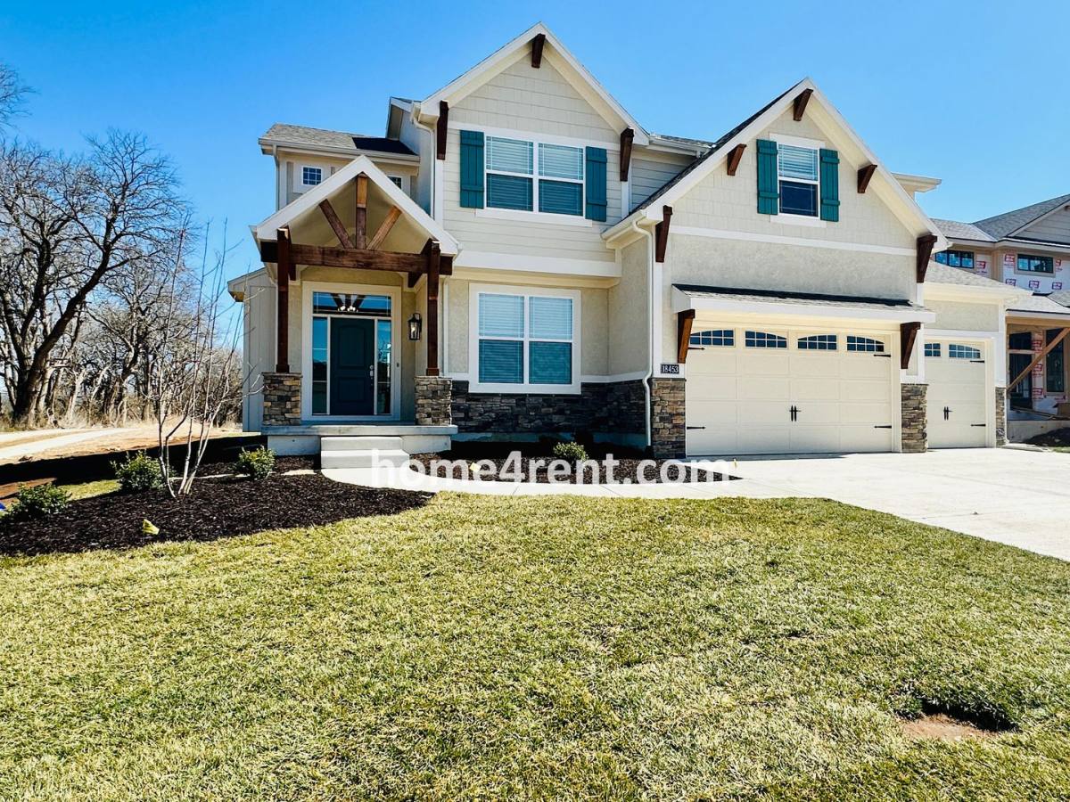 House for rent at 18453 Pawnee Lane, Stilwell, KS 66085