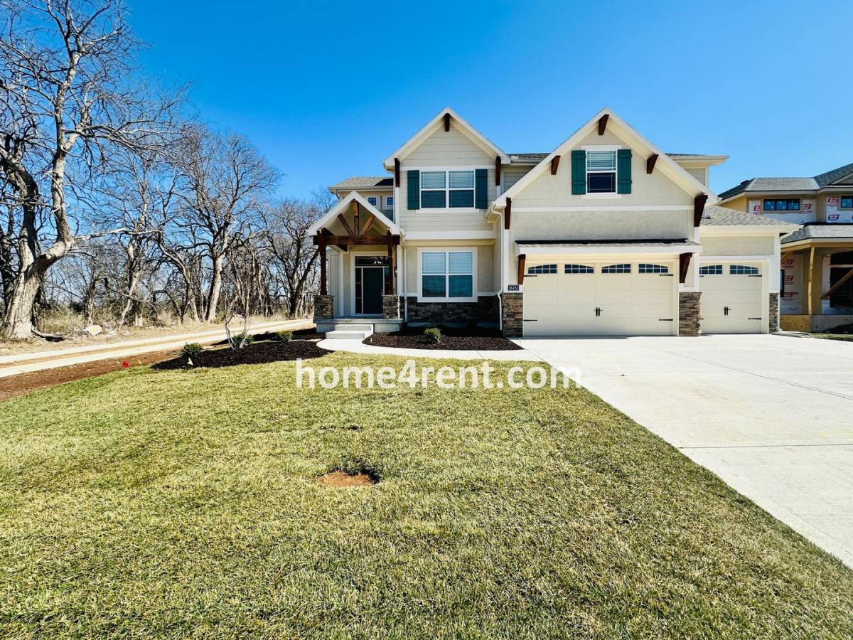 House for rent at 18453 Pawnee Lane, Stilwell, KS 66085