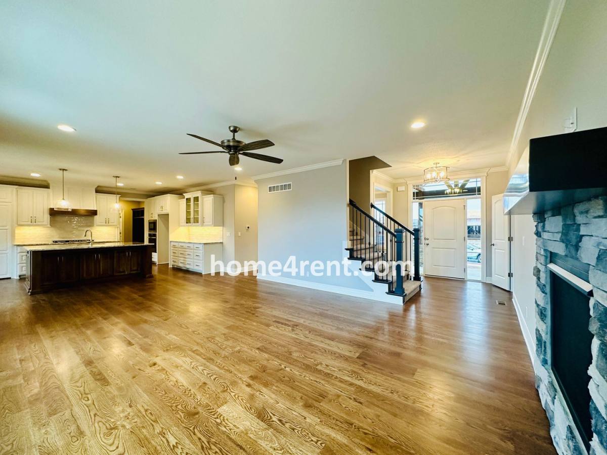 House for rent at 18453 Pawnee Lane, Stilwell, KS 66085