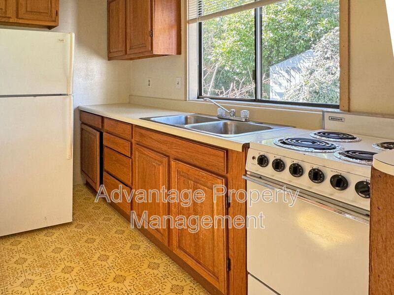 444 NW 17th St #444 1 2, Corvallis, OR 97330 - Apartment for Rent - Image 2