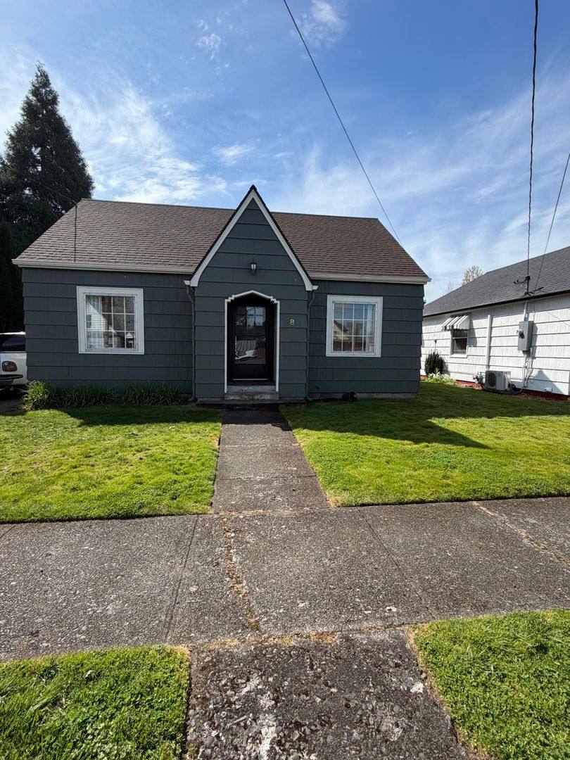 House for rent at 48 E Carolina St, Lebanon, OR 97355