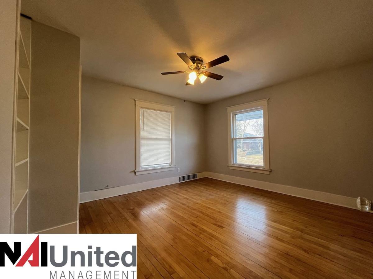 Apartment for rent at 2630 Douglas St, Sioux City, IA 51104