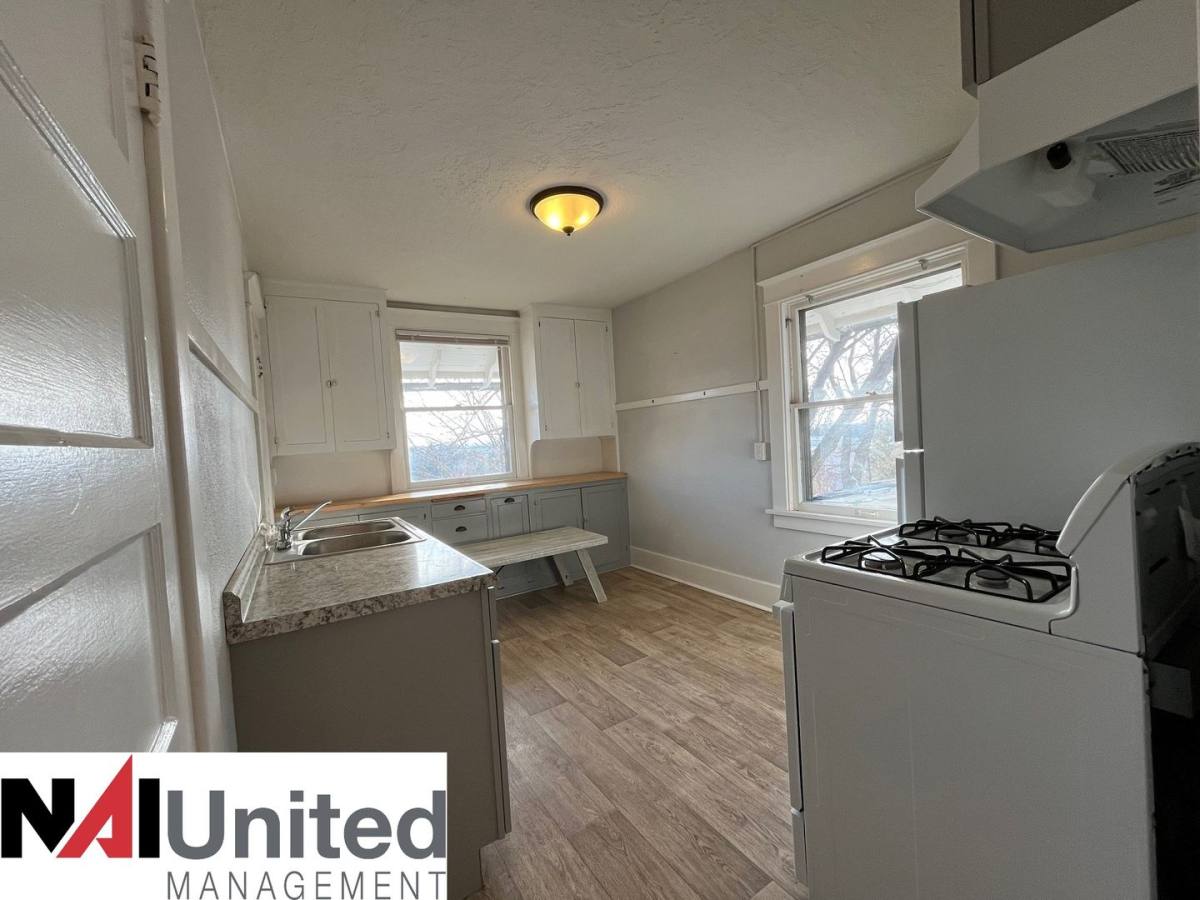 Apartment for rent at 2630 Douglas St, Sioux City, IA 51104