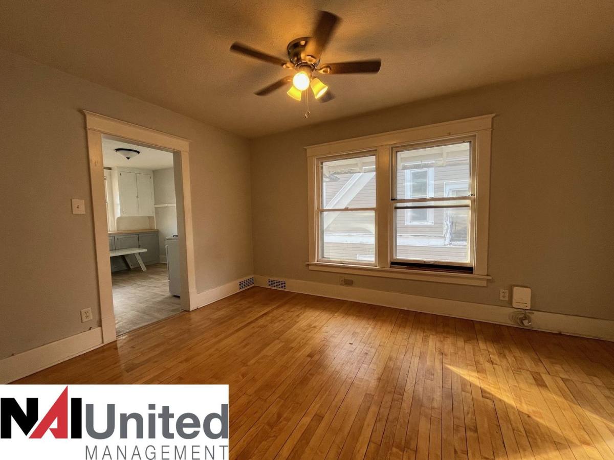 Apartment for rent at 2630 Douglas St, Sioux City, IA 51104