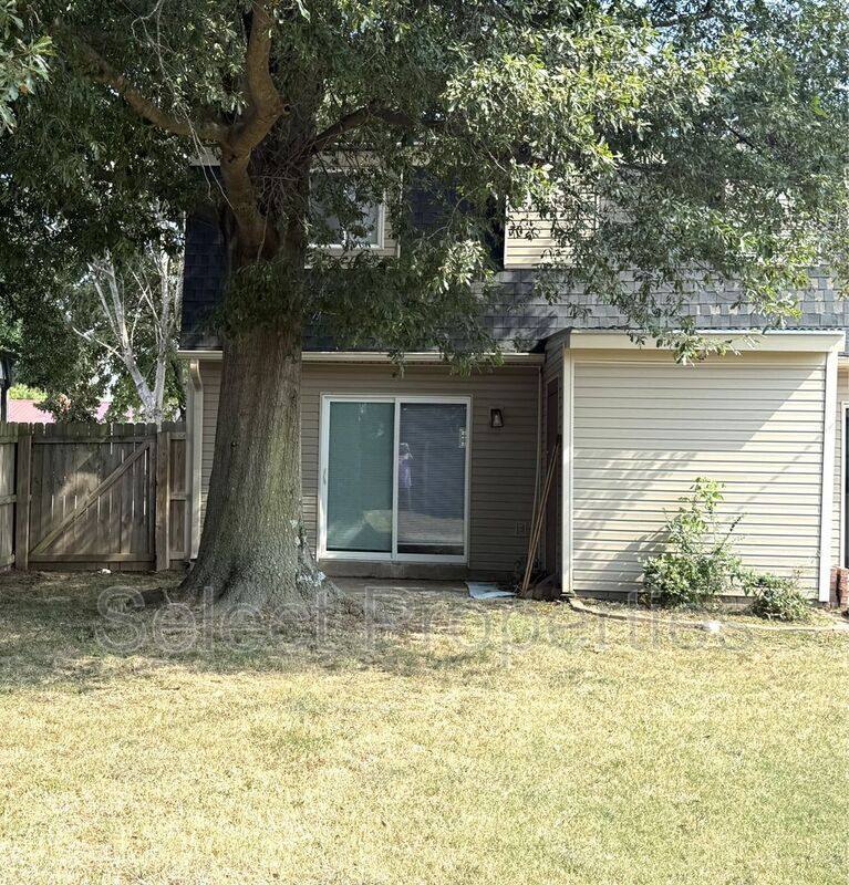Apartment for rent at 2213 Spence Circle #2, Jonesboro, AR 72401