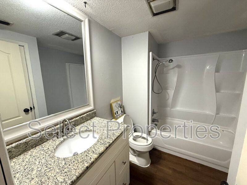 Apartment for rent at 2213 Spence Circle #2, Jonesboro, AR 72401