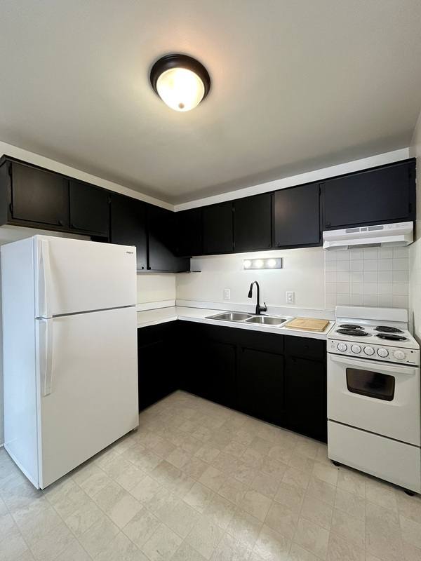 Apartment for rent at 610 Harrison Blvd #46, Lincoln Park, MI 48146