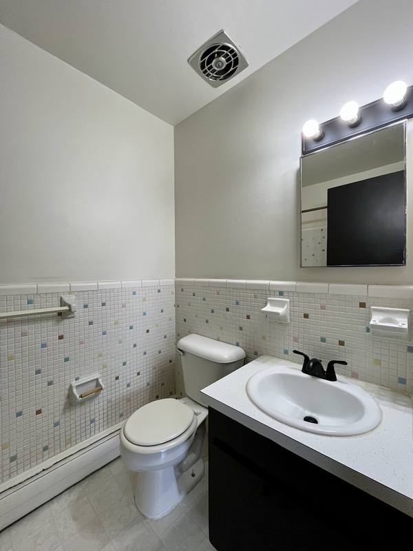 Apartment for rent at 610 Harrison Blvd #46, Lincoln Park, MI 48146