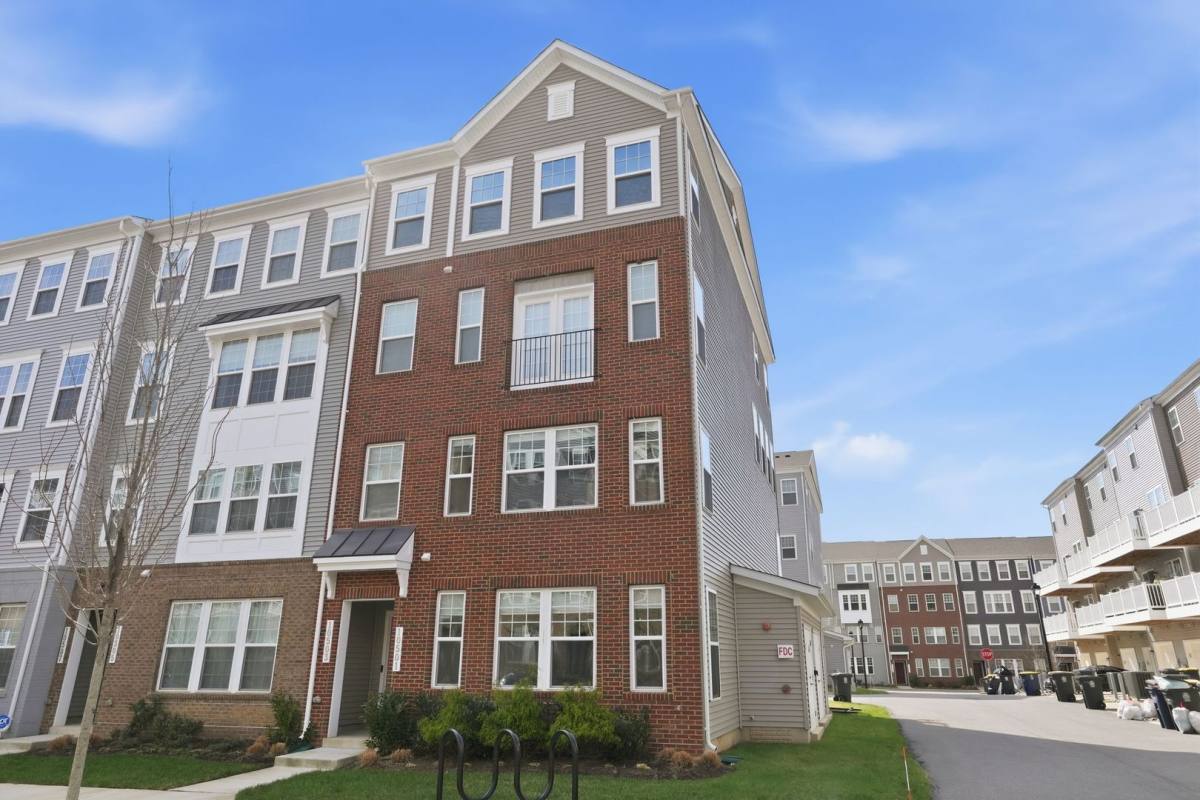 Townhouse for rent at 10501 John Glenn St, Lanham, MD 20706