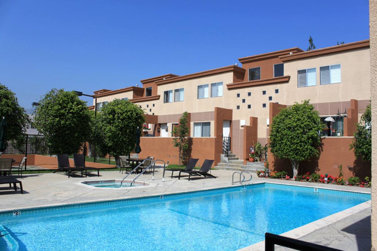 Townhouse for rent at 10216-34 Eton Ave, Chatsworth, CA 91311