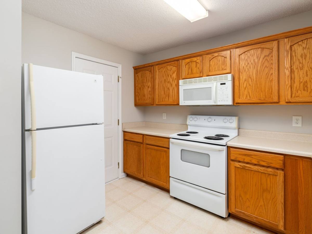 Townhouse for rent at 427 Red Coat Lane, Woodstock, GA 30188