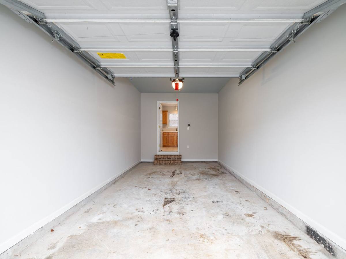 Townhouse for rent at 427 Red Coat Lane, Woodstock, GA 30188