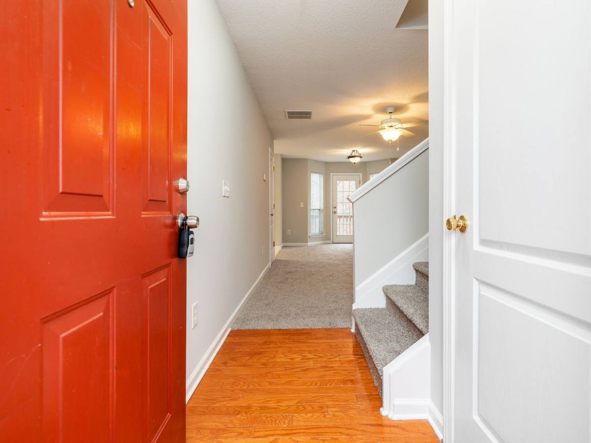 Townhouse for rent at 427 Red Coat Lane, Woodstock, GA 30188