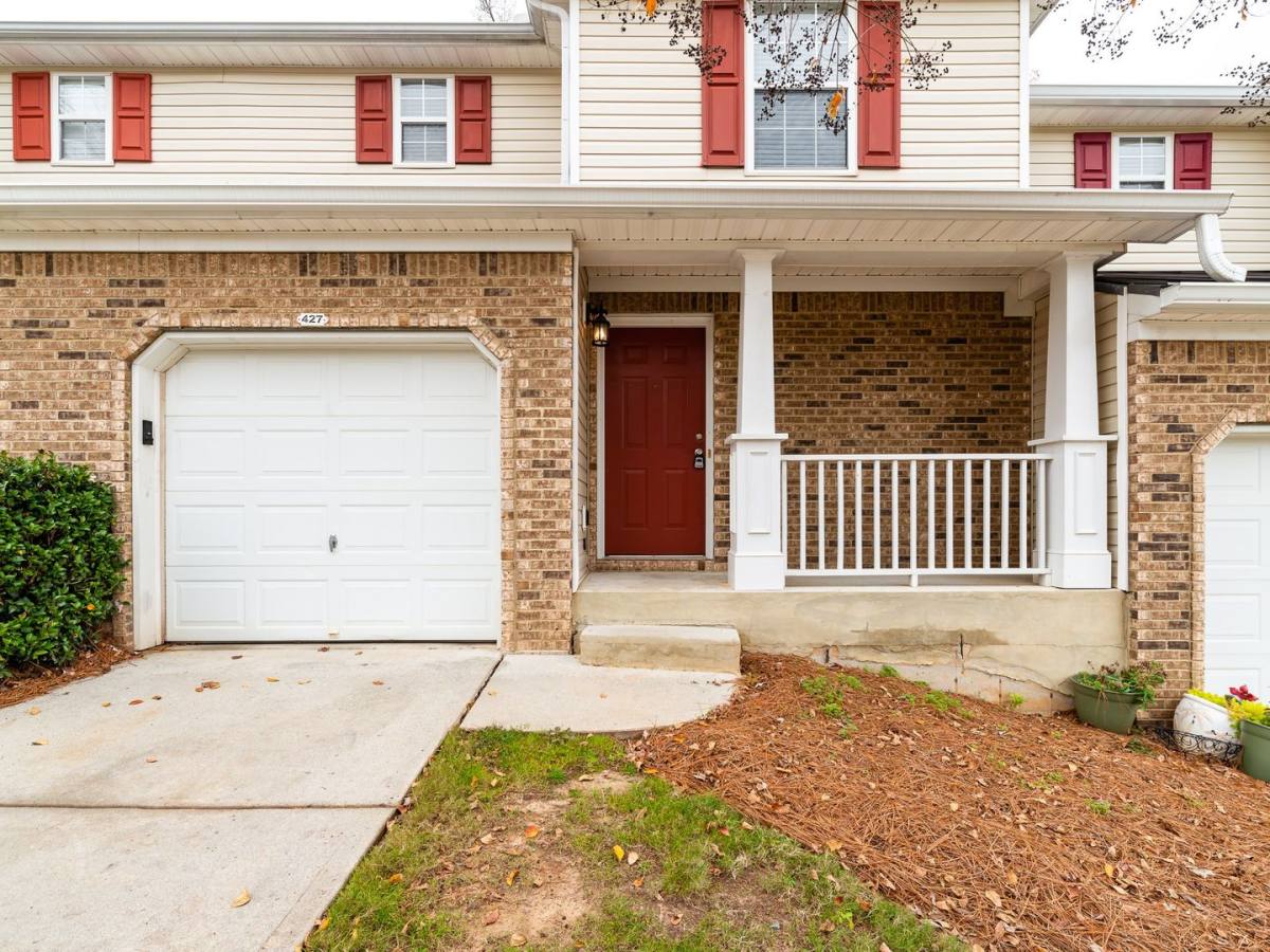 Townhouse for rent at 427 Red Coat Lane, Woodstock, GA 30188