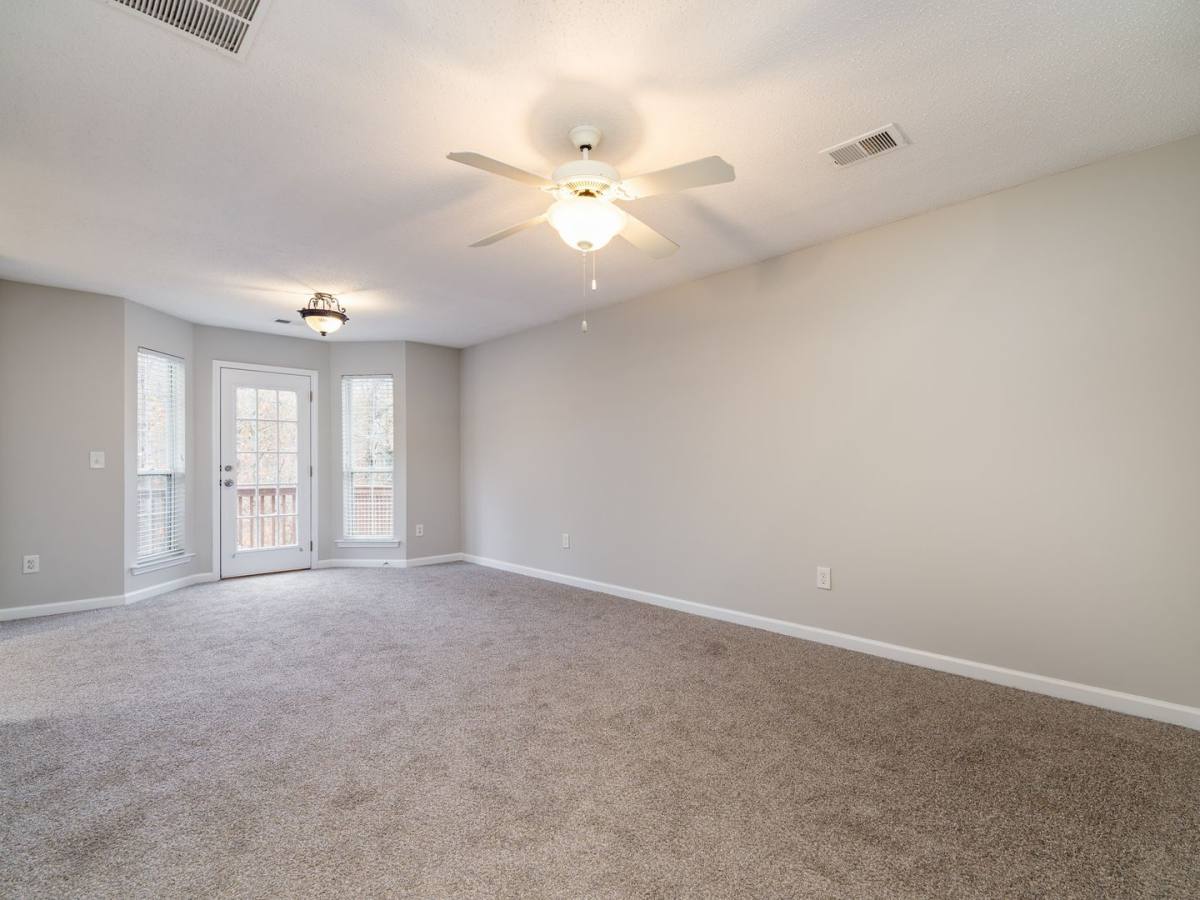 Townhouse for rent at 427 Red Coat Lane, Woodstock, GA 30188