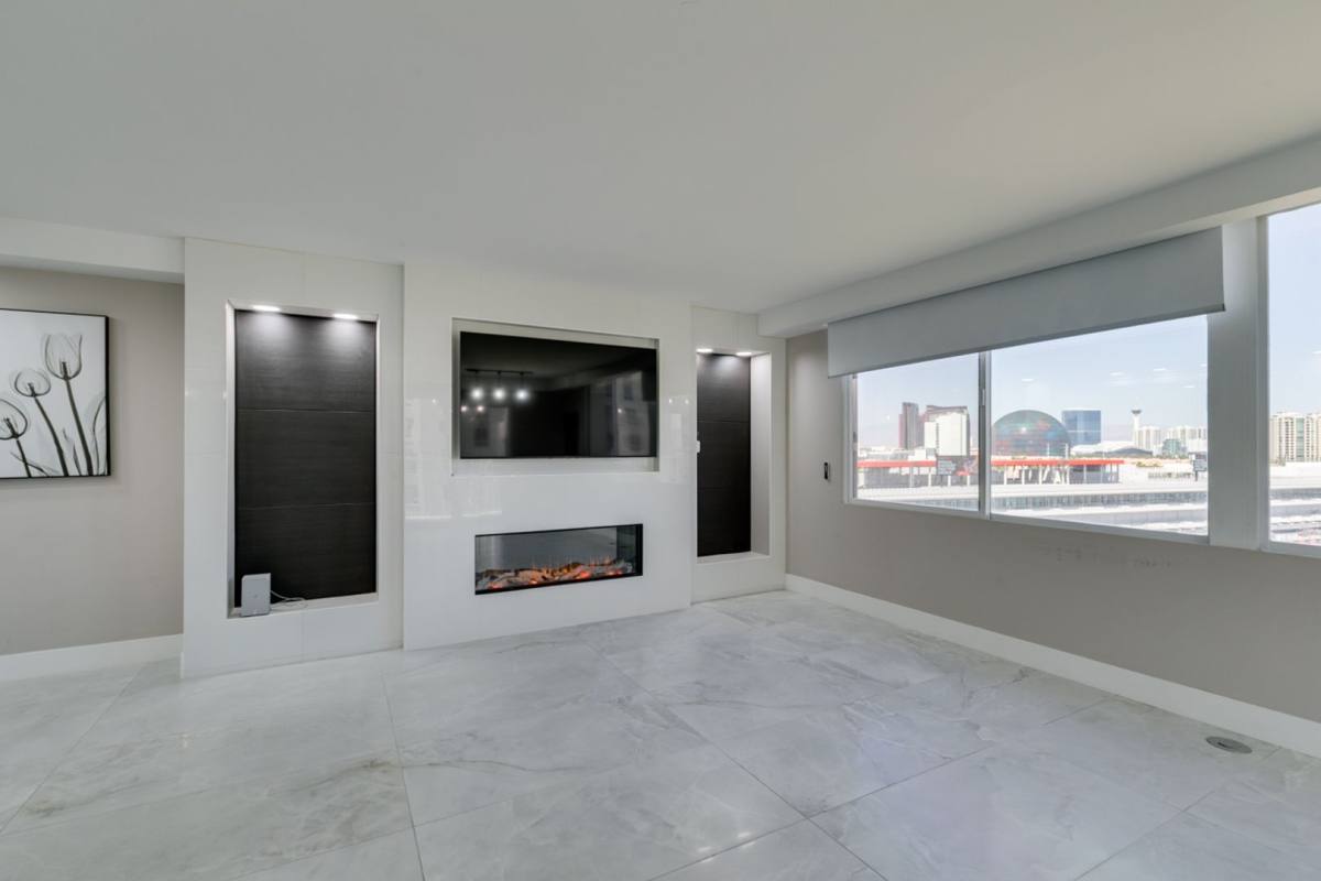 Condo for rent at 205 E Harmon Ave, Las Vegas, NV 89169