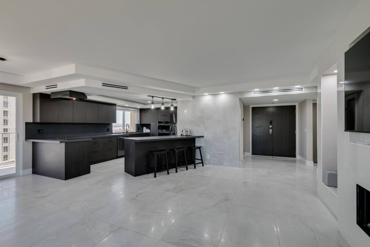 Condo for rent at 205 E Harmon Ave, Las Vegas, NV 89169