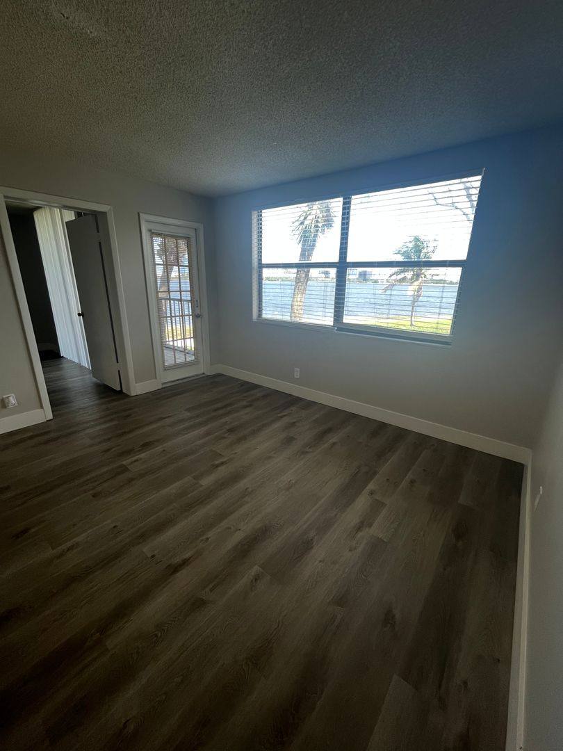 Apartment for rent at 728 Executive Center Dr, West Palm Beach, FL 33401