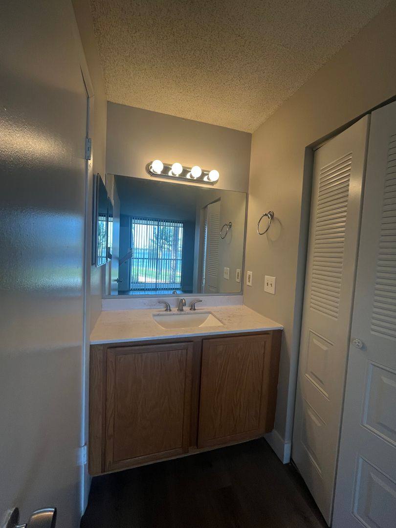 Apartment for rent at 728 Executive Center Dr, West Palm Beach, FL 33401