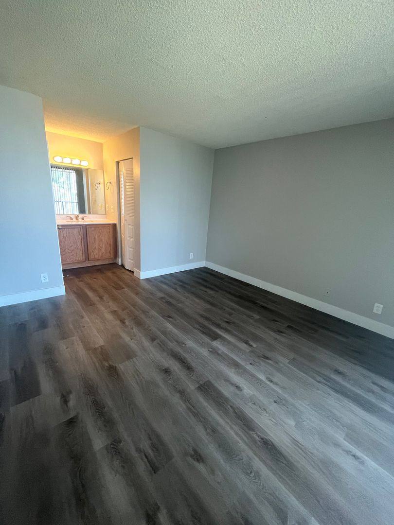 Apartment for rent at 728 Executive Center Dr, West Palm Beach, FL 33401