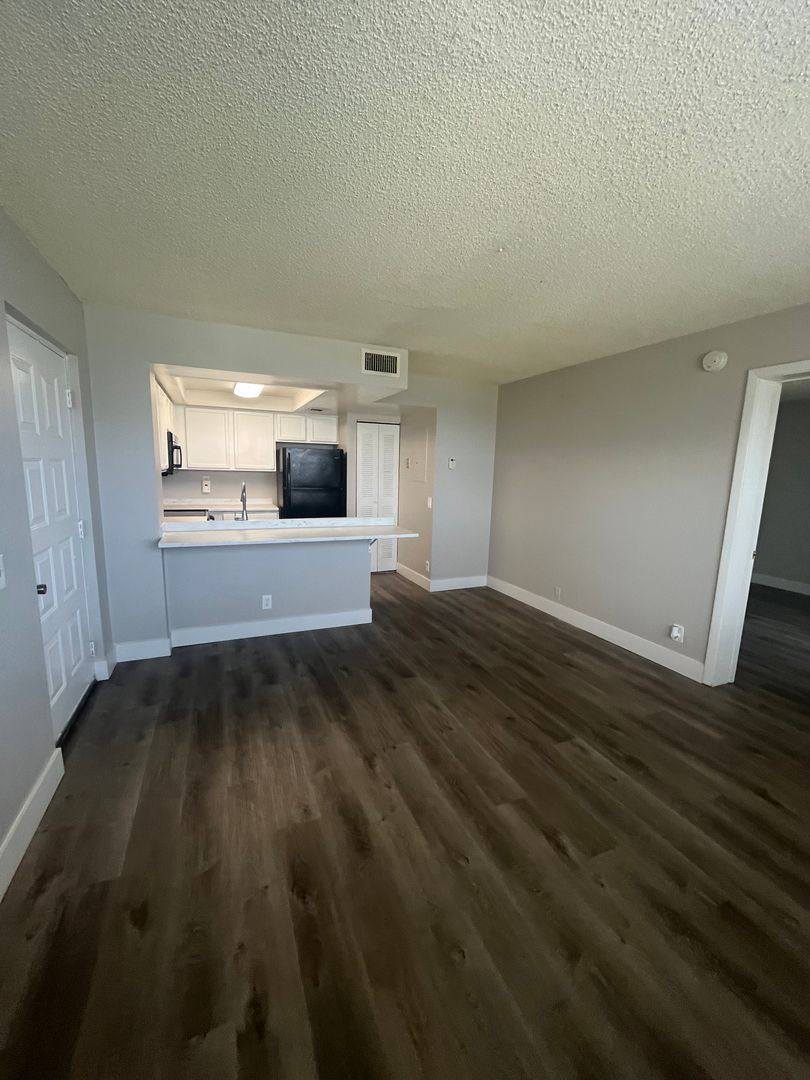 Apartment for rent at 728 Executive Center Dr, West Palm Beach, FL 33401