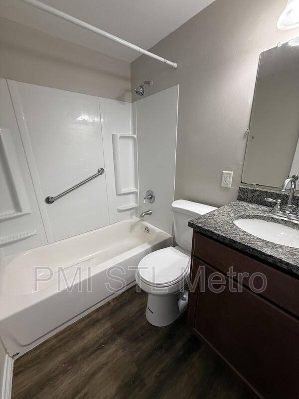 Apartment for rent at 5572 Clemens Ave #1W, Saint Louis, MO 63112