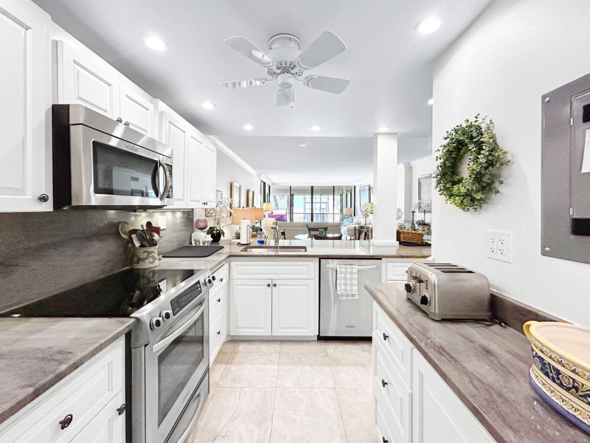 Condo for rent at 17580 Gulf Blvd, Saint Petersburg, FL 33708