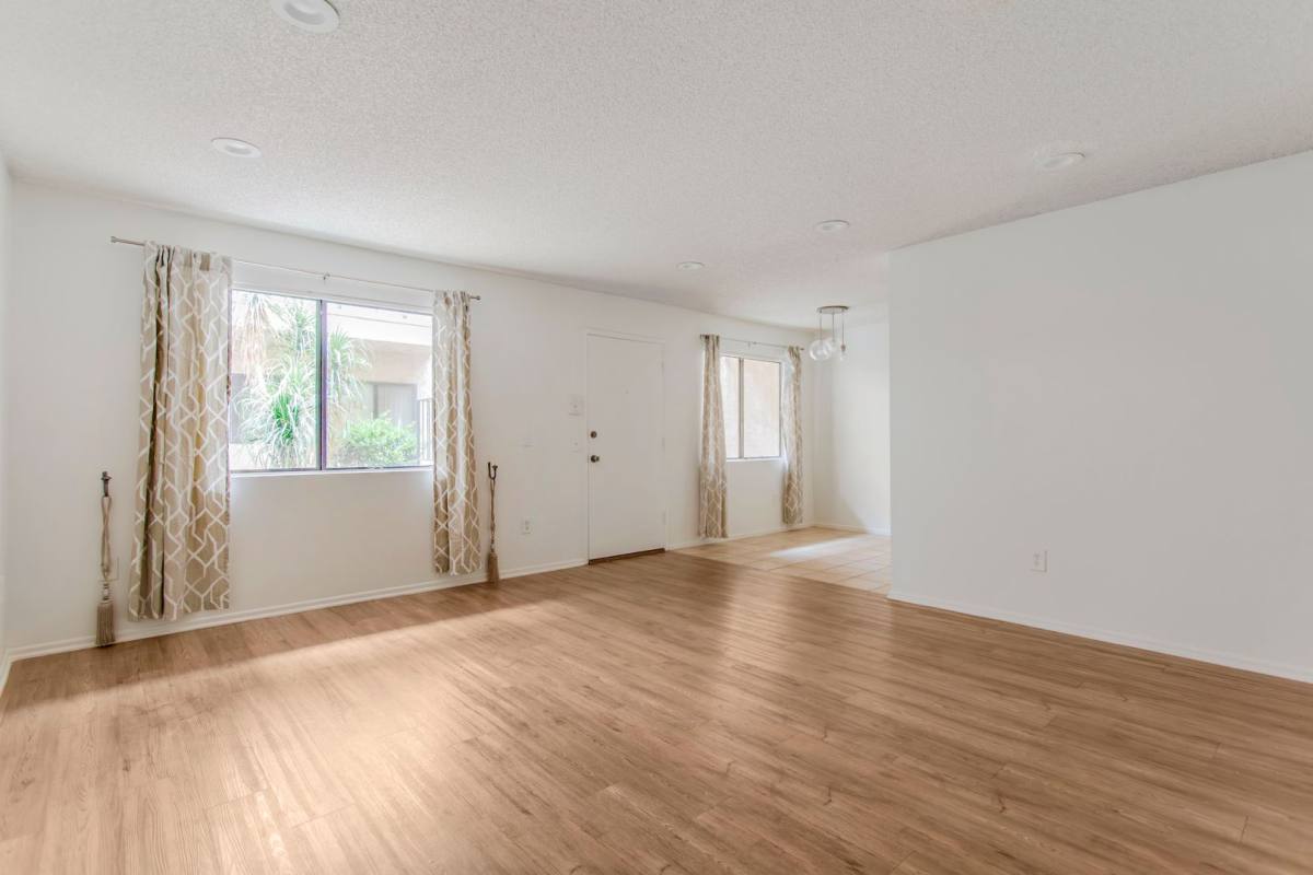 Apartment for rent at 17204 Chatsworth St, Granada Hills, CA 91344