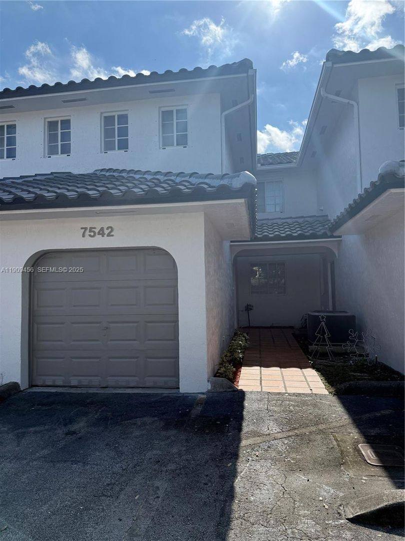 Townhouse for rent at 7542 NW 175th St, Hialeah, FL 33015