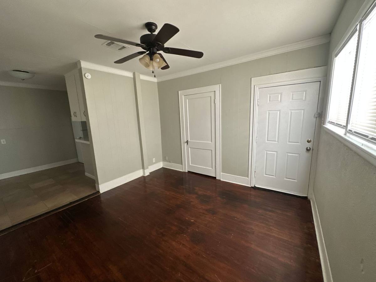 House for rent at 2216 Ave O 1 #2, Galveston, TX 77550