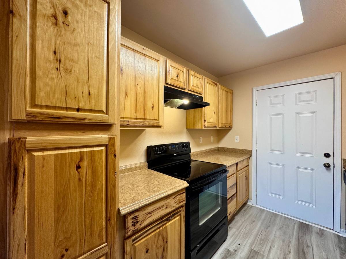 Townhouse for rent at 15 Sophie Jo Lane, Sulphur Rock, AR 72579